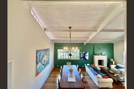 5_photo/94cf0083b3.967bb43d6f31e30b-ATLAS-b6a81ebe-7355-448a-8a31-8976ba04e7ac.jpg de casa de condomínio à venda com 4 quartos, 282m² em Granja Viana II, Cotia