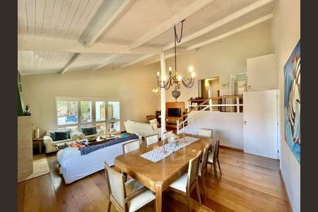 7_photo/94cf0083b3.967bb43d6f31e30b-ATLAS-e9913b08-a83c-45c2-b6dd-e75c7849bf4d.jpg de casa de condomínio à venda com 4 quartos, 282m² em Granja Viana II, Cotia