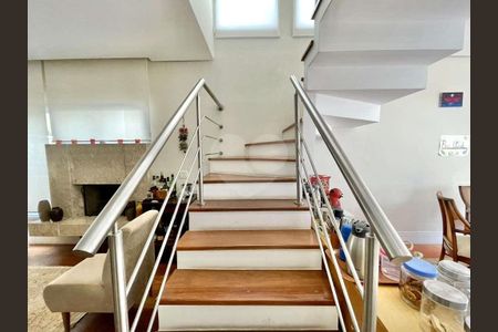 11_photo/94cf0083b5.7d44486df2fbe63f-ATLAS-384dd7a8-6876-4276-a0e7-e3e215b208a8.jpg de casa de condomínio à venda com 3 quartos, 173m² em Granja Viana II, Cotia