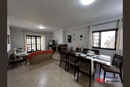 10_photo/94cf008407.1362ecc7aacc93b7-ATLAS-a826030f-e779-43f5-85f4-0a49adbe5a5c.jpg de casa à venda com 4 quartos, 247m² em São Paulo II, Cotia