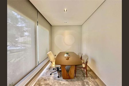 10_photo/94cf008441.ba37a72d3286bf92-ATLAS-be048619-8bef-463b-93cf-763de65f2e4e.jpg de casa à venda com 4 quartos, 724m² em São Paulo II, Cotia