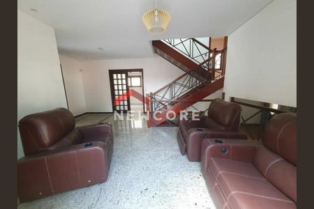 10_photo/94cf0085ff.f57be48fad3c3dec-ATLAS-21c43ca5-554e-4e48-8d71-b1058f636e2d.jpg de casa de condomínio à venda com 3 quartos, 350m² em São Paulo II, Cotia