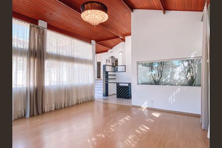 6_photo/94cf00862f.01e58fe0f594459a-ATLAS-353e429a-8e36-481d-b0bb-2d6ec26362ca.jpg de casa à venda com 4 quartos, 600m² em Cotia, Cotia