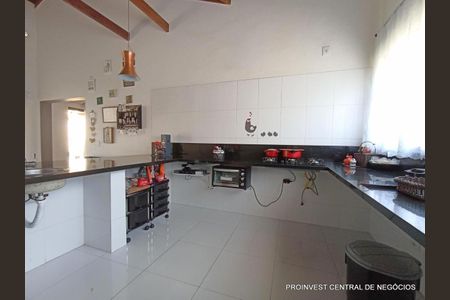 43_photo/94cf008685.80fb811e5b7edecb-ATLAS-bf72d2b1-2870-43b8-9166-7b904e61346b.jpg de casa de condomínio à venda com 4 quartos, 218m² em Granja Viana II, Cotia