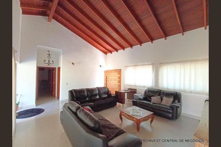 3_photo/94cf008685.80fb811e5b7edecb-ATLAS-c07a1c8e-0b53-41fa-ba9b-e3c6fdae8107.jpg de casa de condomínio à venda com 4 quartos, 218m² em Granja Viana II, Cotia