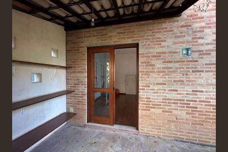10_photo/94cf0086ed.2f15d505e37c7ac5-ATLAS-515890be-e197-4383-882e-3a9541c74d04.jpg de casa à venda com 1 quarto, 537m² em Granja Viana II, Cotia