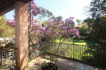 3_photo/94cf00887f.470e3b4ecc8ee2ef-ATLAS-0fa18ade-2966-4d5f-8e4c-19042e0add0d.jpg de casa de condomínio à venda com 3 quartos, 610m² em Granja Viana II, Cotia