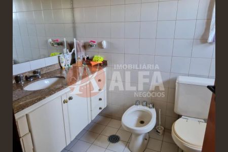 19_photo/94cf0088e5.ceff8192393c33de-ATLAS-41c6a0bd-fb57-4232-a02c-bafd3f3b95e4.jpg de casa à venda com 3 quartos, 300m² em Granja Viana II, Cotia