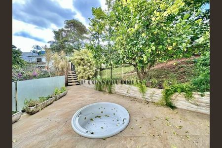 8_photo/94cf00893b.869d2fe0fea18954-ATLAS-285650e7-d6cf-45ac-a3a5-0fdcbfe1f8cc.jpg de casa à venda com 3 quartos, 330m² em Cotia, Cotia