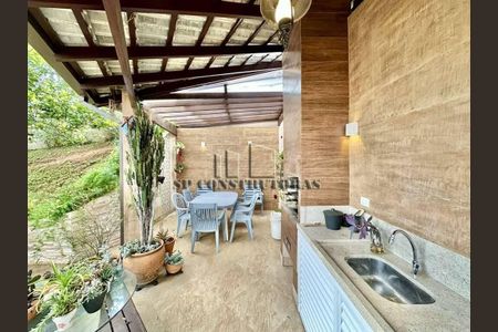 31_photo/94cf00893b.869d2fe0fea18954-ATLAS-be04aa2e-57d6-4542-bfb5-205fee8c19ef.jpg de casa à venda com 3 quartos, 330m² em Cotia, Cotia