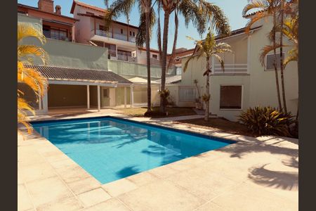 37_photo/94cf008c0f.ae3d86bef28e162d-ATLAS-8d83ea46-7311-40e6-865f-a74a23cff549.jpg de casa de condomínio à venda com 3 quartos, 490m² em Chácara Moinho Velho, Cotia