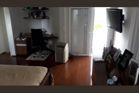 27_photo/94cf008c0f.ae3d86bef28e162d-ATLAS-9f94708b-2caa-470c-a5a0-d87bc00d650f.jpg de casa de condomínio à venda com 3 quartos, 490m² em Chácara Moinho Velho, Cotia