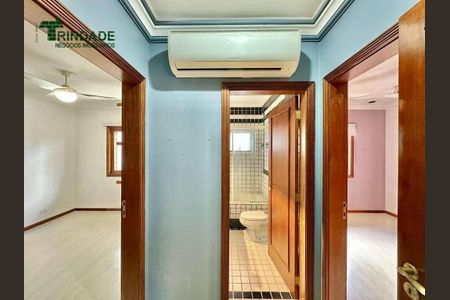 31_photo/94cf008c19.859d3ea7f11d789b-ATLAS-f55bad66-a8d2-4272-80c7-a42d7c9cfae3.jpg de casa de condomínio à venda com 4 quartos, 383m² em São Paulo II, Cotia