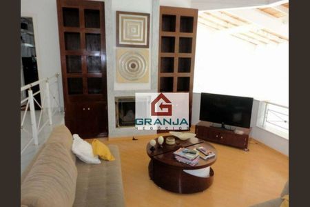 5_photo/94cf008c5b.1bb529b01f5e602e-ATLAS-632189ce-641c-4e7b-9379-cb005deca9e3.jpg de casa à venda com 4 quartos, 880m² em Cotia, Cotia