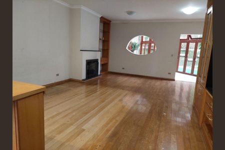 5_photo/94cf008c6d.ec0cc76b869982f2-ATLAS-1bdc5b76-16dc-4fdc-a81c-28434a274d2a.jpg de casa de condomínio à venda com 3 quartos, 300m² em Jardim Sao Paulo II, Cotia