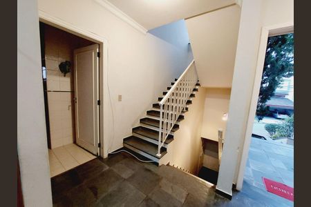 5_photo/94cf008c6d.ec0cc76b869982f2-ATLAS-e9bd886c-b656-46cb-8207-50aee99e8821.jpg de casa de condomínio à venda com 3 quartos, 300m² em Jardim Sao Paulo II, Cotia