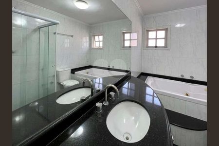 48_photo/94cf008c91.4d5f998e3e6d7143-ATLAS-2c3dcd9a-e4d0-4464-8b76-1e00e4eeb4c8.jpg de casa à venda com 4 quartos, 360m² em Jardim Sao Paulo II, Cotia