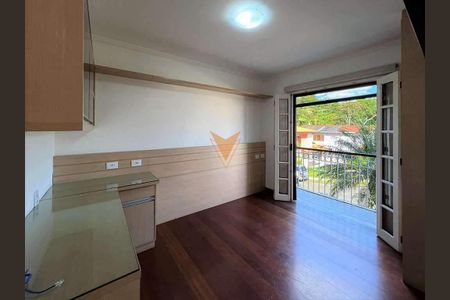 37_photo/94cf008dc5.5974c019471d2e75-ATLAS-ad2fd469-3c83-4e7a-948c-584bc6f6c7a3.jpg de casa à venda com 4 quartos, 10m² em Cotia, Cotia