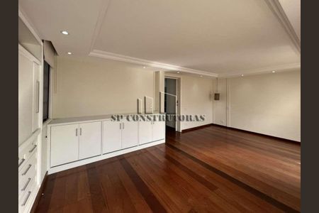 26_photo/94cf008dc5.5ce17333383afb0a-ATLAS-6e2b5de7-3d3c-44a3-9f20-a88a1ce7bf3a.jpg de casa à venda com 4 quartos, 360m² em Cotia, Cotia