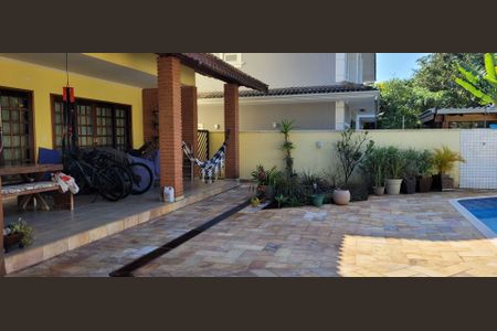 3_photo/94cf008e07.c74d3e0c457d7f23-ATLAS-3bfae2bb-5dcf-449f-a5ac-d44ab00ac76f.jpg de casa de condomínio à venda com 5 quartos, 418m² em Granja Viana, Cotia