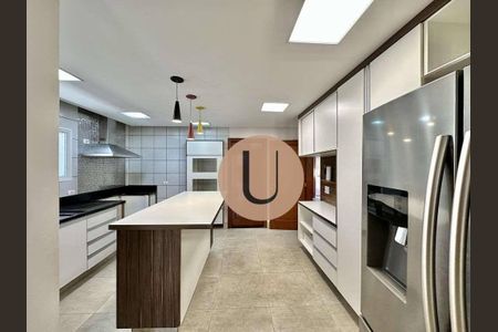 10_photo/94cf008e9f.fd79046cde932deb-ATLAS-448a1bbe-fa3b-48a8-85ff-04dba843a2ce.jpg de casa à venda com 4 quartos, 380m² em Cotia, Cotia