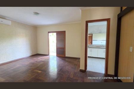 49_photo/94cf008ebd.5a85c5bdfef41cf9-ATLAS-0de9e64e-7d30-4fe1-9f3e-d3c356eaca62.jpg de casa de condomínio à venda com 4 quartos, 350m² em Cotia, Cotia