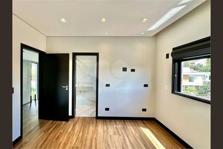 1_photo/94cf008ec9.f38e38137a2159e3-ATLAS-009d4b1a-36ef-45c4-947e-a7eee1da03f2.jpg de casa à venda com 4 quartos, 398m² em Nova Fazendinha, Cotia