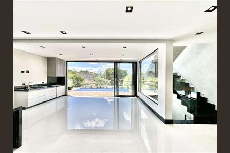 6_photo/94cf008ec9.f38e38137a2159e3-ATLAS-2c7aad3f-b082-4485-982e-fb4e9551e22e.jpg de casa à venda com 4 quartos, 398m² em Nova Fazendinha, Cotia