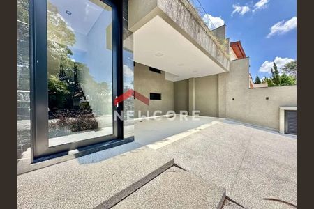 6_photo/94cf008ec9.f38e38137a2159e3-ATLAS-9930e7f0-b2a0-4781-aad8-e2b94448b709.jpg de casa à venda com 4 quartos, 440m² em Nova Fazendinha, Cotia