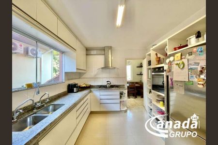 11_photo/94cf008efb.143559cf2cedd01d-ATLAS-2f8eb640-1ba9-4da8-97be-1006e906b610.jpg de casa de condomínio à venda com 4 quartos, 383m² em Jardim Sao Paulo II, Cotia