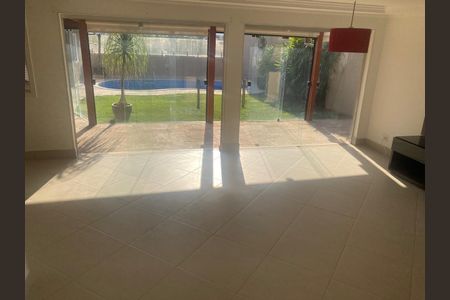 4_photo/94cf008efd.dbff8cd60a7e217a-ATLAS-1d4cad3b-0608-4682-ae85-7d2cca1f9e7e.jpg de casa à venda com 4 quartos, 341m² em São Paulo II, Cotia