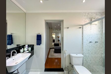 4_photo/94cf008f3f.04f4efb4ec0e2ec3-ATLAS-4129f581-cd0a-40ed-a73e-a4ba342b9da0.jpg de casa de condomínio à venda com 3 quartos, 450m² em Jardim Sao Paulo II, Cotia