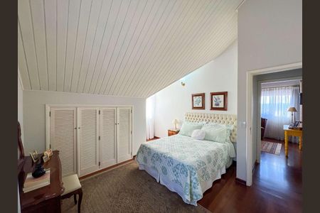 12_photo/94cf008f3f.04f4efb4ec0e2ec3-ATLAS-5a780bda-eb43-43ea-8945-e3fb8e60e31d.jpg de casa de condomínio à venda com 3 quartos, 450m² em Jardim Sao Paulo II, Cotia