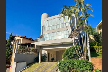 9_photo/94cf008f3f.04f4efb4ec0e2ec3-ATLAS-84f009ae-7b05-40bf-a015-589d4a9f689e.jpg de casa de condomínio à venda com 3 quartos, 450m² em Jardim Sao Paulo II, Cotia