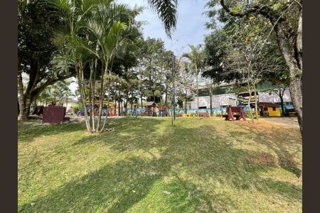 40_photo/94cf008f3f.04f4efb4ec0e2ec3-ATLAS-bda4cb7a-a4ca-463a-8073-3516a06fd74f.jpg de casa à venda com 3 quartos, 439m² em Jardim Sao Paulo II, Cotia