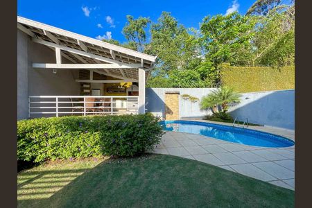 2_photo/94cf008f3f.04f4efb4ec0e2ec3-ATLAS-e9d2a145-c8e1-46dc-b5d8-a9165757d84f.jpg de casa de condomínio à venda com 3 quartos, 450m² em Jardim Sao Paulo II, Cotia