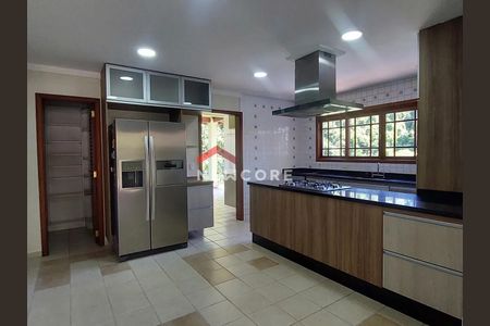 17_photo/94cf008f43.4cea1a0b3f6bbd2f-ATLAS-5f4a1e77-7603-496b-a4ff-fb4bbd6f41dc.jpg de casa de condomínio à venda com 4 quartos, 436m² em Cotia, Cotia