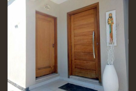 19_photo/94cf008f8f.6e53403f950fb4ab-ATLAS-c9b2d18e-ee3b-420d-bc08-3b79ec28c561.jpg de casa de condomínio à venda com 4 quartos, 377m² em São Paulo II, Cotia