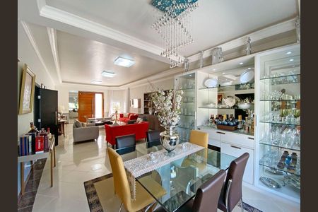 6_photo/94cf008fe3.28f6ec5d72603be5-ATLAS-2b062f60-b6fb-46a9-8502-e7ae021e7b9a.jpg de casa de condomínio à venda com 4 quartos, 582m² em Jardim Sao Paulo II, Cotia