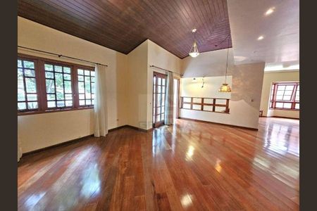 4_photo/94cf008ff3.2cd8be96c8fbe254-ATLAS-e16112b3-51fc-4ece-9b26-e674993f6c98.jpg de casa à venda com 5 quartos, 363m² em São Paulo II, Cotia