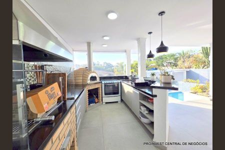 2_photo/94cf00901b.cbac4b0532efd0a4-ATLAS-046c16ee-2baa-4f08-badd-cfac6f2f14f0.jpg de casa à venda com 4 quartos, 431m² em Caiapia, Cotia