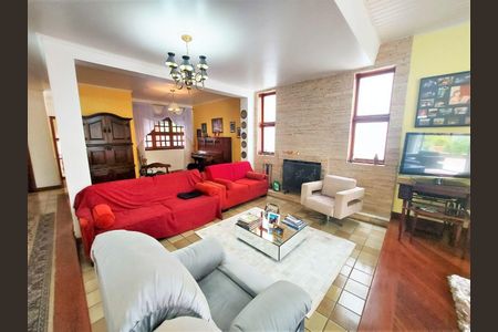 8_photo/94cf009055.c1dc00249eefaead-ATLAS-affdecc5-dd42-4ee8-b7cb-20fce1b180e9.jpg de casa à venda com 4 quartos, 420m² em Jardim Sao Paulo II, Cotia