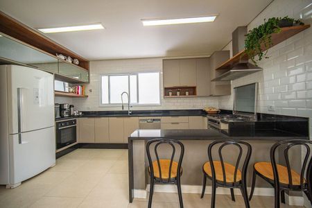 6_photo/94cf00909b.8112f57c7da29d24-ATLAS-31ea87cd-1dad-4d5c-a0e3-ac31330ee9ac.jpg de casa à venda com 4 quartos, 389m² em Caiapia, Cotia