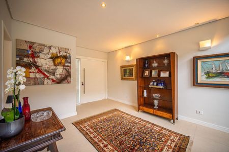 8_photo/94cf00909b.8112f57c7da29d24-ATLAS-5bab3d5a-8e81-470f-9dbb-4936f9c4dff0.jpg de casa à venda com 4 quartos, 389m² em Caiapia, Cotia