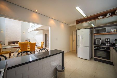 14_photo/94cf00909b.8112f57c7da29d24-ATLAS-b423c9cb-8c3f-437b-9fc1-24c8bcf8e70b.jpg de casa à venda com 4 quartos, 389m² em Caiapia, Cotia