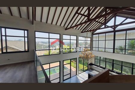 49_photo/94cf00909b.e1d2c46bde3eb79c-ATLAS-41c6cd8c-2e50-41ae-a701-c05336fa2a94.jpg de casa de condomínio à venda com 3 quartos, 420m² em Caiapia, Cotia