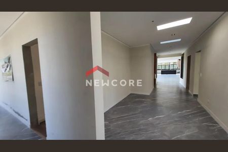 35_photo/94cf00909b.e1d2c46bde3eb79c-ATLAS-d7eafb04-f2b3-43ee-a37b-95b649c485b2.jpg de casa de condomínio à venda com 3 quartos, 420m² em Caiapia, Cotia