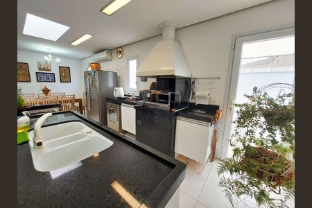 9_photo/94cf0090c1.d60ed16da6b331d7-ATLAS-3c4806fe-7476-4e39-b300-7417c8dca77b.jpg de casa de condomínio à venda com 3 quartos, 521m² em Caiapia, Cotia