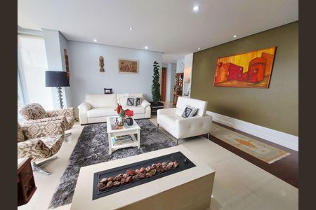 10_photo/94cf0090c1.d60ed16da6b331d7-ATLAS-659e8f8d-b0f1-4cac-8eb5-1544cb343e4b.jpg de casa de condomínio à venda com 3 quartos, 521m² em Caiapia, Cotia