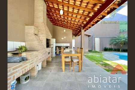 2_photo/94cf0090df.786c4abf0a136510-ATLAS-e52dd1d5-3e47-4caa-b8d2-2723b658563e.jpg de casa de condomínio à venda com 3 quartos, 318m² em São Paulo II, Cotia